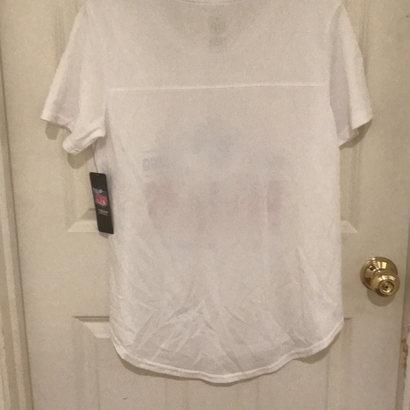 Nwt New England Patriots old school logo white T-shirt Size medium - Picture 5 of 6